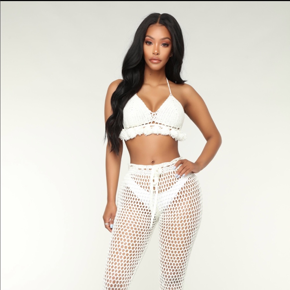 NWT Top and pants crochet set 🍇